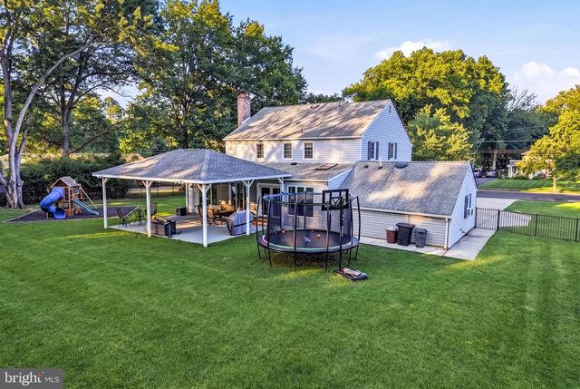 504 MIDDLESEX DR, Moorestown, NJ 08057