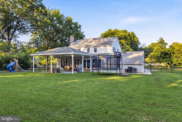 504 MIDDLESEX DR, Moorestown, NJ 08057