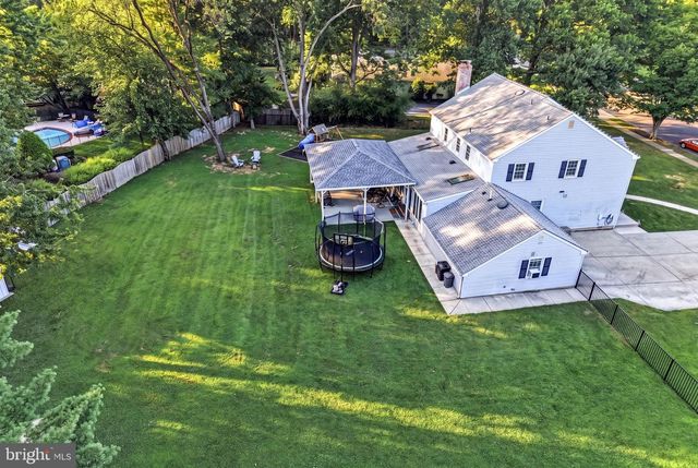 504 MIDDLESEX DR, Moorestown, NJ 08057