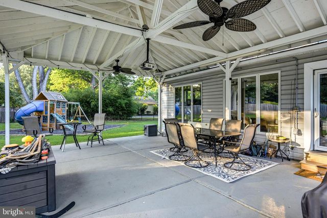 504 MIDDLESEX DR, Moorestown, NJ 08057
