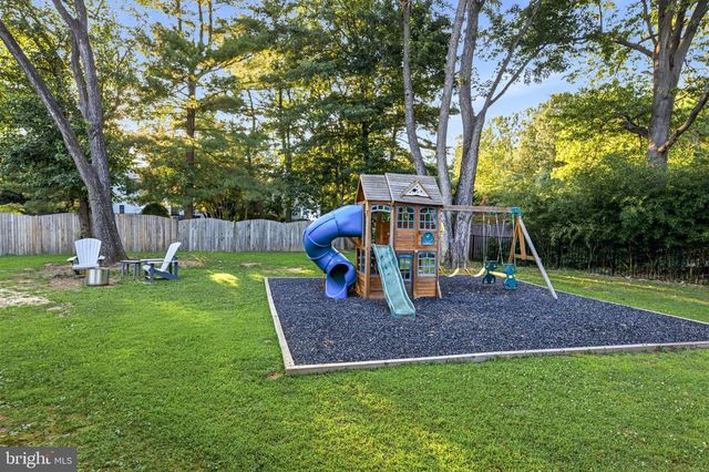 504 MIDDLESEX DR, Moorestown, NJ 08057