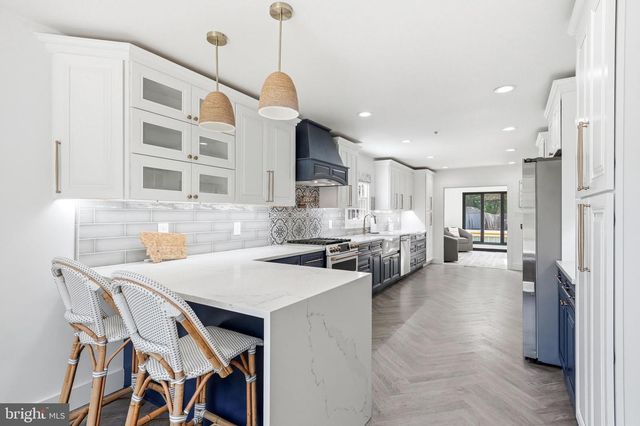 504 MIDDLESEX DR, Moorestown, NJ 08057