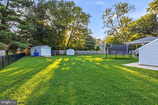 504 MIDDLESEX DR, Moorestown, NJ 08057