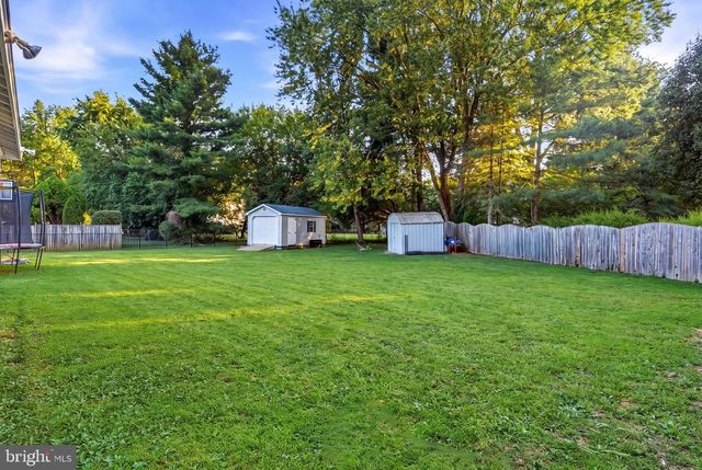 504 MIDDLESEX DR, Moorestown, NJ 08057