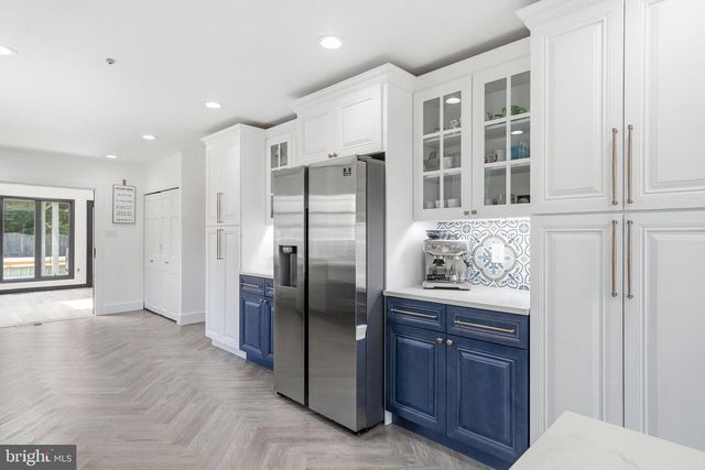 504 MIDDLESEX DR, Moorestown, NJ 08057