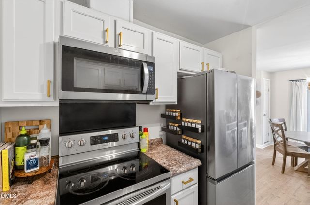 2708 Plainsfield Circle, Raleigh, NC 27610