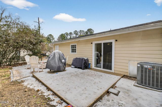 2708 Plainsfield Circle, Raleigh, NC 27610