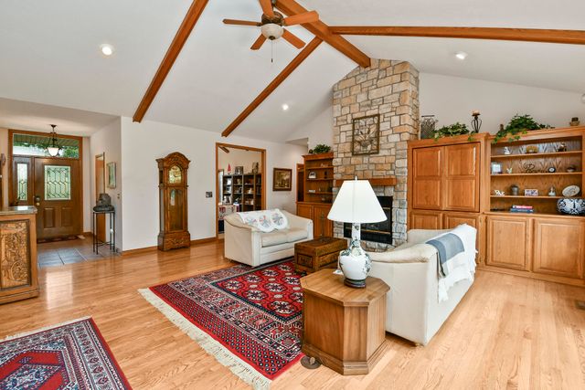 1602 Equestrian Road, Ozark, MO 65721