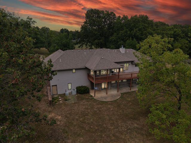 1602 Equestrian Road, Ozark, MO 65721