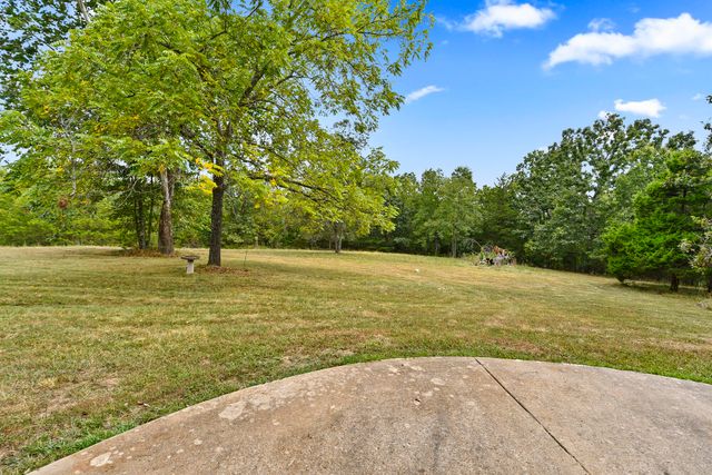 1602 Equestrian Road, Ozark, MO 65721