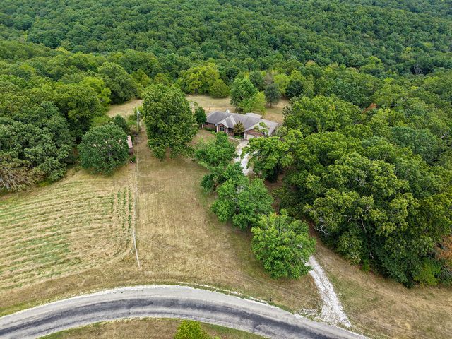 1602 Equestrian Road, Ozark, MO 65721