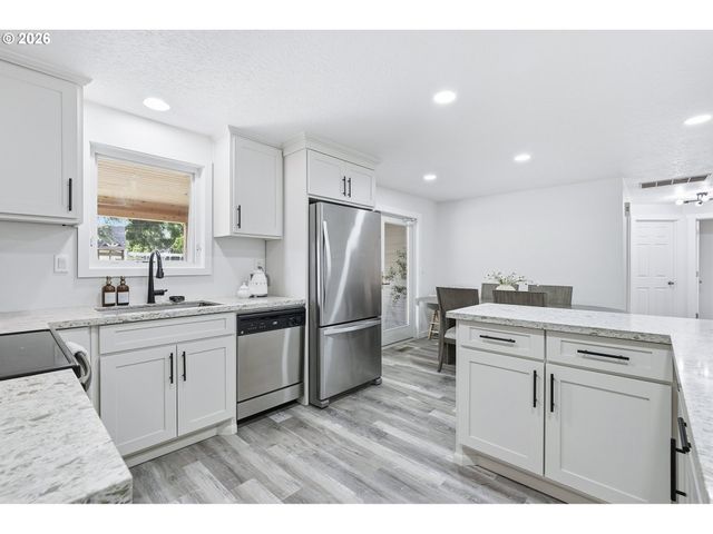 3265 Se 177TH Ave, Portland, OR 97236