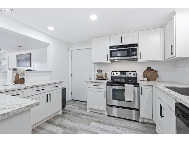 3265 Se 177TH Ave, Portland, OR 97236
