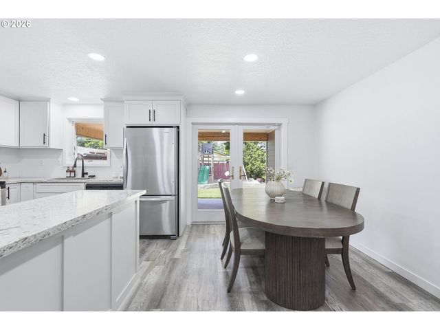 3265 Se 177TH Ave, Portland, OR 97236