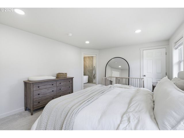 3265 Se 177TH Ave, Portland, OR 97236