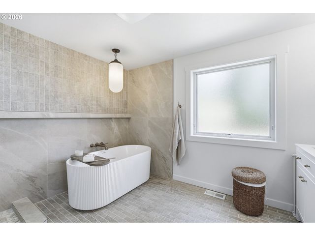 3265 Se 177TH Ave, Portland, OR 97236