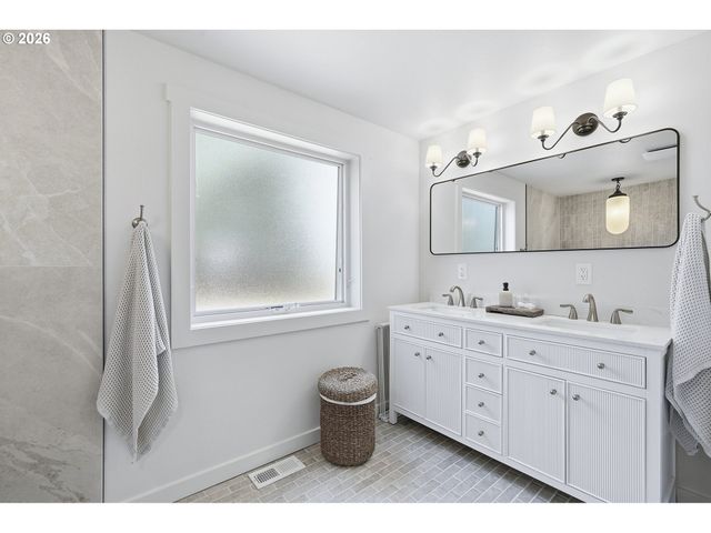 3265 Se 177TH Ave, Portland, OR 97236