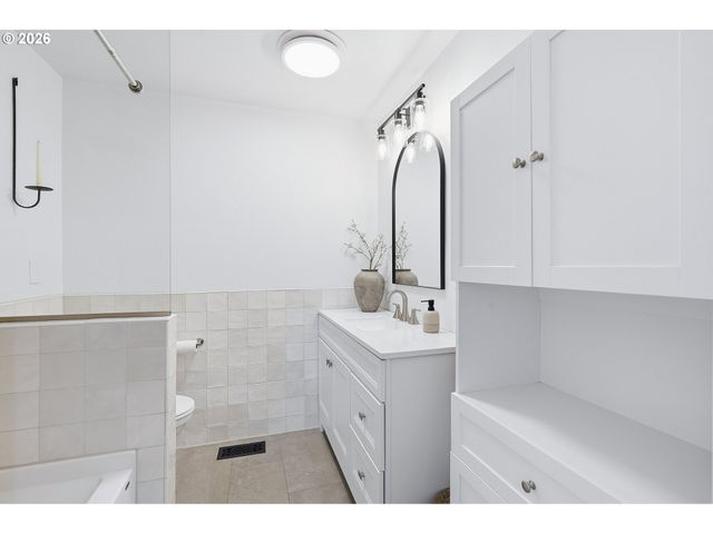 3265 Se 177TH Ave, Portland, OR 97236