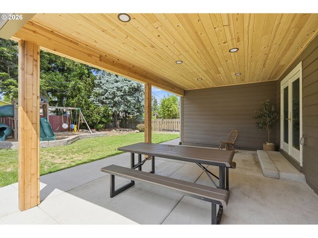 3265 Se 177TH Ave, Portland, OR 97236