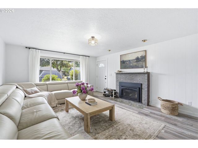 3265 Se 177TH Ave, Portland, OR 97236
