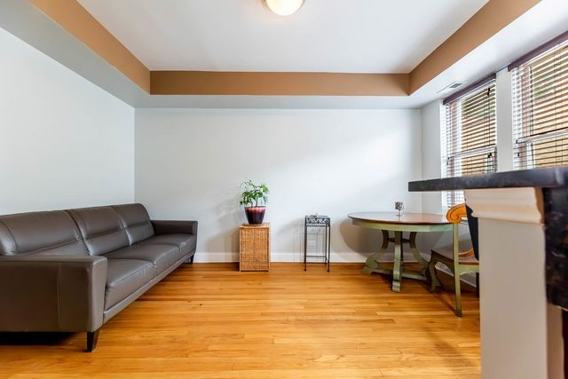1120 Washington Boulevard 3B, Oak Park, IL 60302