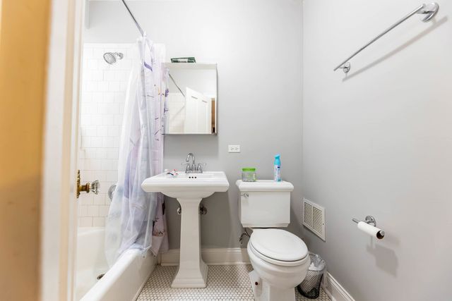1120 Washington Boulevard 3B, Oak Park, IL 60302