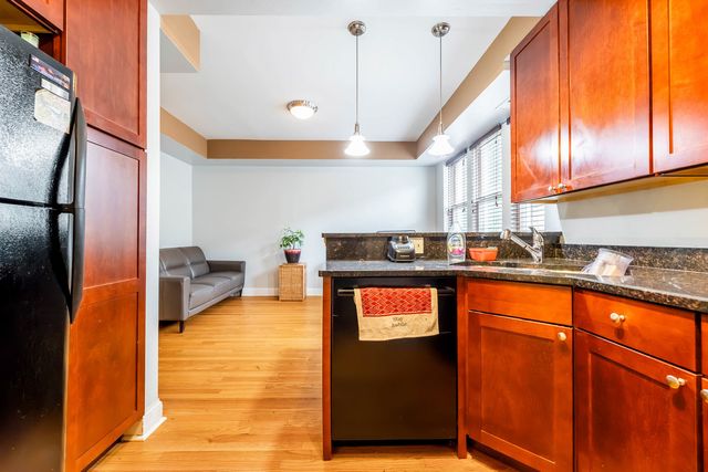 1120 Washington Boulevard 3B, Oak Park, IL 60302