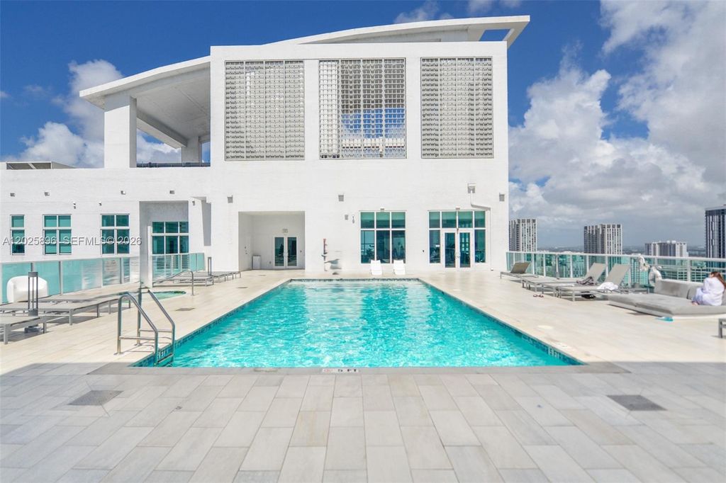 133 NE 2nd Ave 1512, Miami, FL 33132