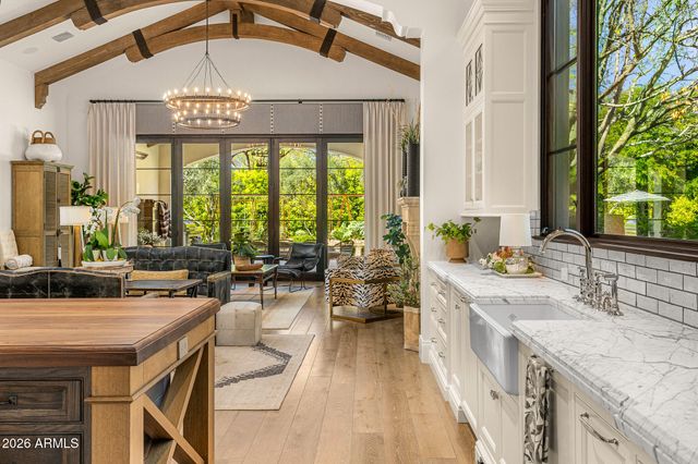 5858 E CABALLO Drive, Paradise Valley, AZ 85253