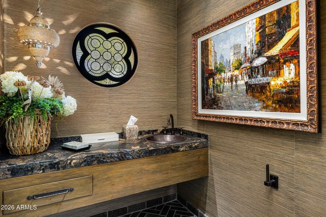 5858 E CABALLO Drive, Paradise Valley, AZ 85253