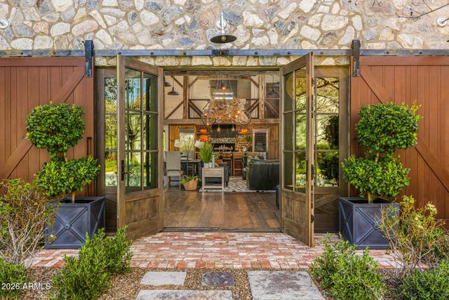 5858 E CABALLO Drive, Paradise Valley, AZ 85253