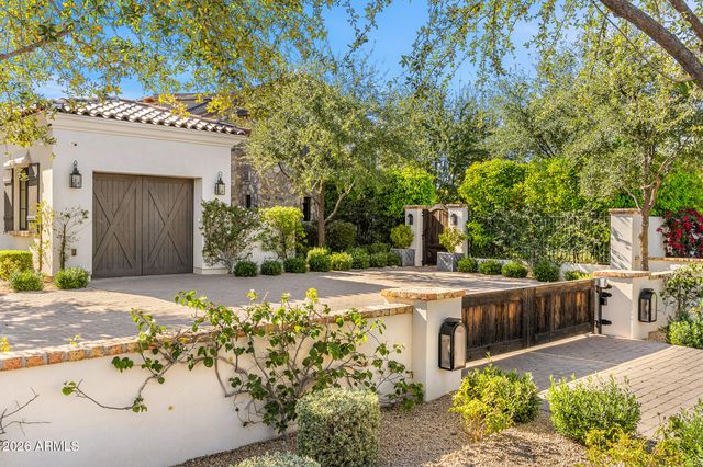 5858 E CABALLO Drive, Paradise Valley, AZ 85253