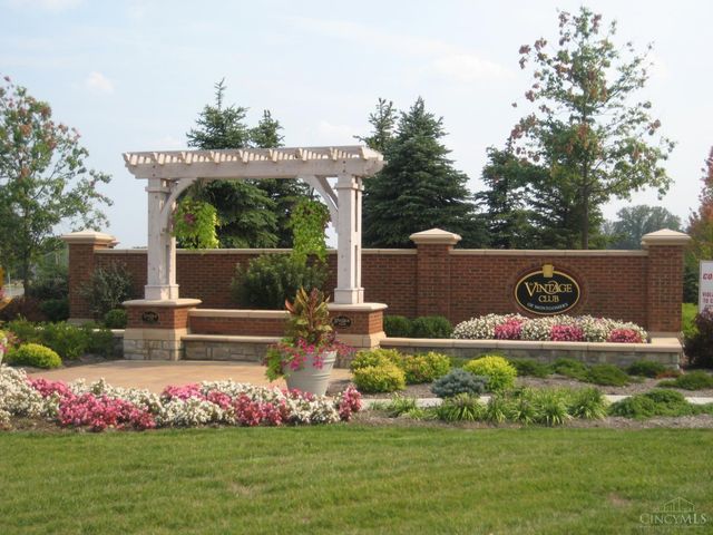 1035 Vintage Club Drive, Montgomery, OH 45249