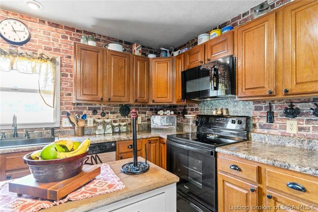 5961 W State Road 56, Hanover, IN 47243