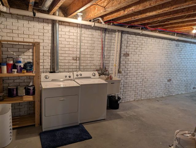 2275 Lincoln Manor Avenue, Flint, MI 48507