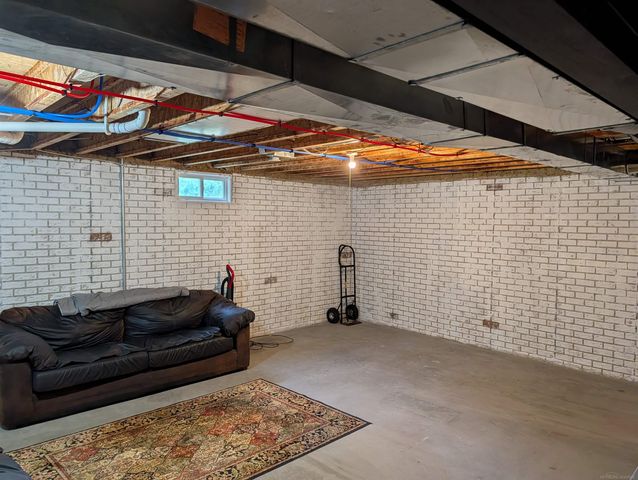 2275 Lincoln Manor Avenue, Flint, MI 48507