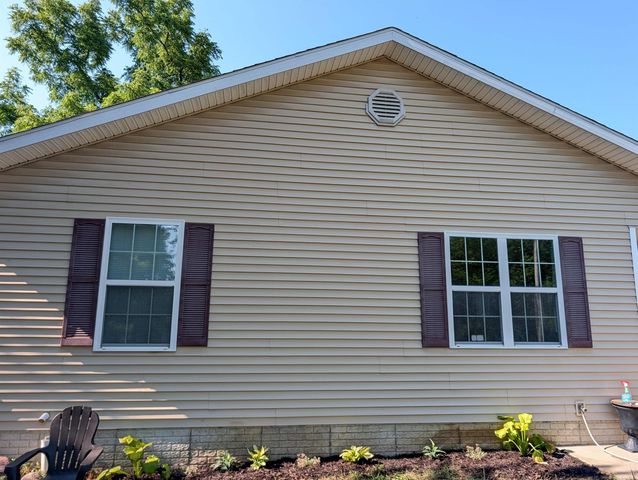 2275 Lincoln Manor Avenue, Flint, MI 48507