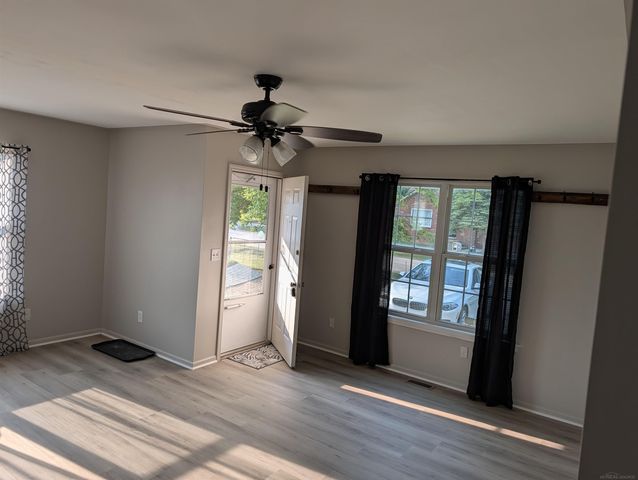 2275 Lincoln Manor Avenue, Flint, MI 48507