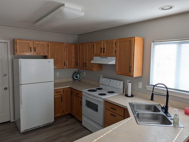 2275 Lincoln Manor Avenue, Flint, MI 48507