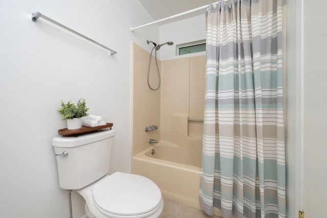 4 3rd Avenue, Shalimar, FL 32579