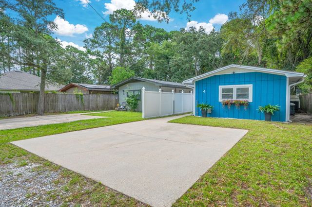 4 3rd Avenue, Shalimar, FL 32579