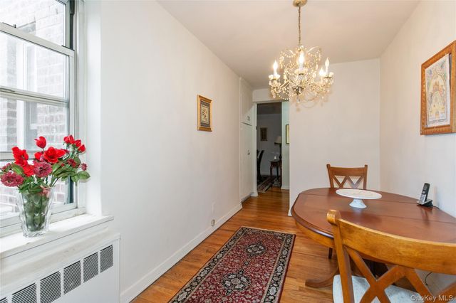 75 S Middle Neck 4-A, Great Neck, NY 11021