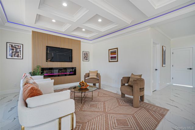 957 Dana Avenue, Valley Stream, NY 11580