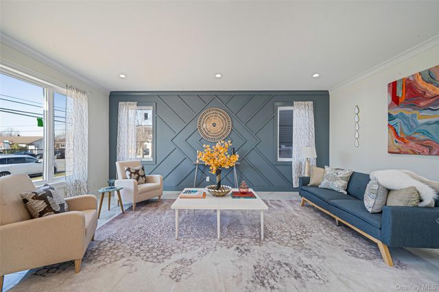 957 Dana Avenue, Valley Stream, NY 11580