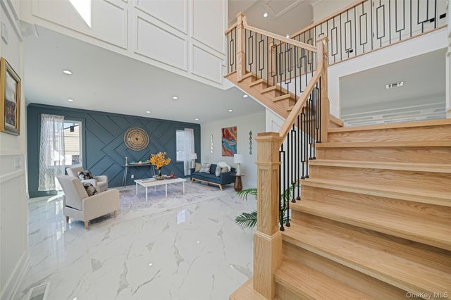 957 Dana Avenue, Valley Stream, NY 11580