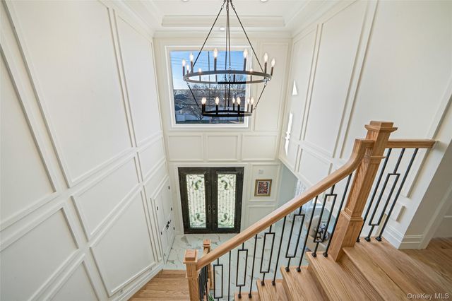 957 Dana Avenue, Valley Stream, NY 11580