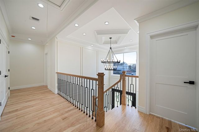 957 Dana Avenue, Valley Stream, NY 11580