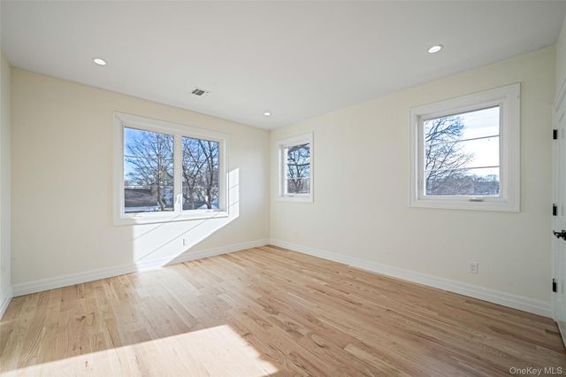 957 Dana Avenue, Valley Stream, NY 11580