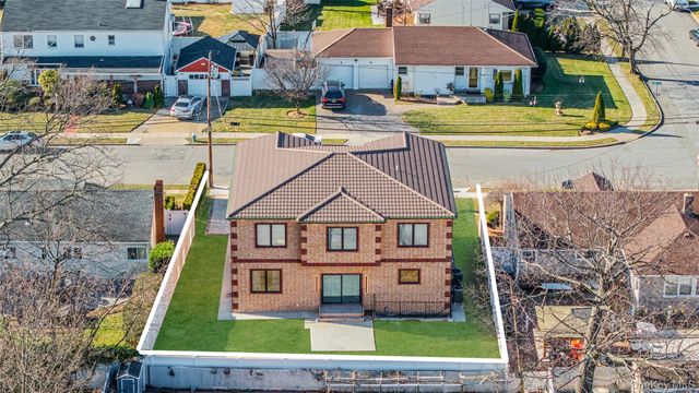 957 Dana Avenue, Valley Stream, NY 11580