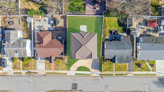 957 Dana Avenue, Valley Stream, NY 11580